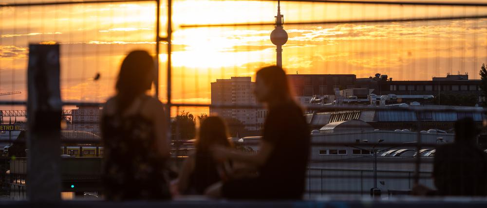 Im langjährigen Vergleich nahm die Sonnenscheindauer in Berlin stark zu.