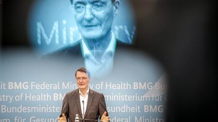 Karl Lauterbach (SPD), Bundesminister für Gesundheit, gibt am Rande der Spitzengespräche zur geplanten Krankenhausreform eine Pressekonferenz in seinem Ministerium. 