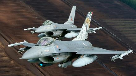 F-16-Jets der portugiesischen Luftwaffe bei einer Nato-Übung im Mai.