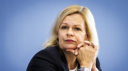 Bundesinnenministerin Nancy Faeser (SPD) plant neue Maßnahmen gegen Schleuser.