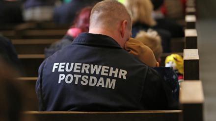 Potsdamer Blaulichtgottesdienst: Gedenken an verstorbene Einsatzkräfte in der Nikolaikirche Potsdam.