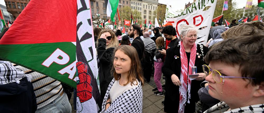 Greta Thunberg bei einer pro-palästinensischen Demonstration gegen die Teilnahme Israels am Eurovision Song Contest in Malmö, Schweden.