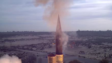 Ein vom israelischen Verteidigungsministerium am 03. Januar 2014 zur Verfügung gestelltes Foto zeigt eine «Arrow-3»-Abfangrakete.
