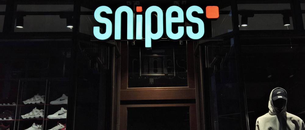 Snipes - Handelskette fÃ¼r Streetwear und Sneaker aus KÃ¶ln *** Snipes retail chain for streetwear and sneakers from Cologne