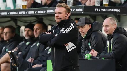 Tobias Krull vom MTV Gifhorn übernahm in Wolfsburg das Amt des Vierten Offiziellen.   