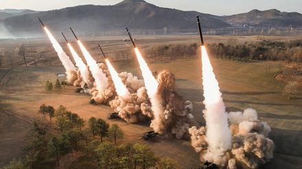 Raketenübung im Westen von Nordkorea.