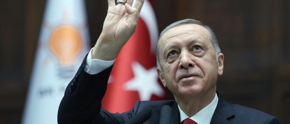 Der türkische Präsident Erdogan im Parlament  