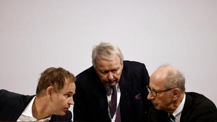 Männer unter sich (v.r.): Porsche- und VW-Aufsichtsräte Hans Dieter Pötsch und Hans Michel Piëch mit Porsche- und VW-CEO Oliver Blume