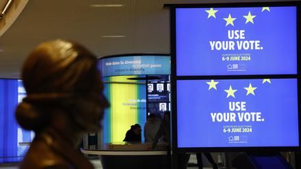 Werbung für die bevorstehenden Europawahlen im EU-Parlamentsgebäude in Straßburg.
