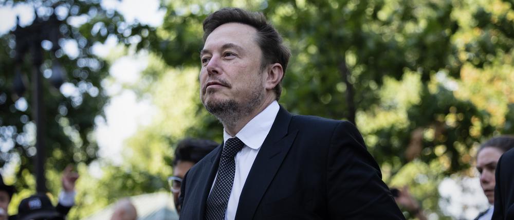 Hat Elon Musk Anleger über Fähigkeiten und Sicherheit des Tesla-Autopiloten getäuscht?