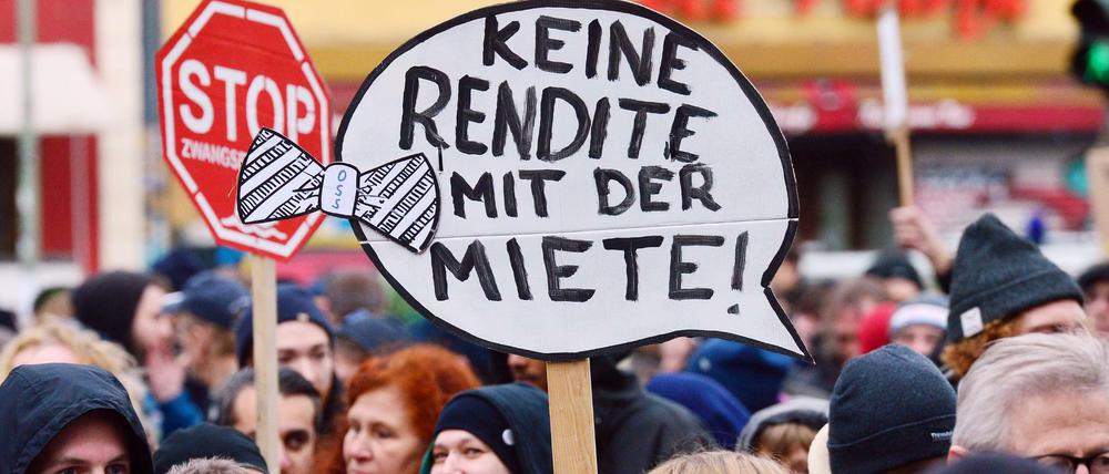 Eine Mieten-Demo in Kreuzberg. Am Samstag startet das Berliner Volksbegehren zur Wohnungs-Enteignung.