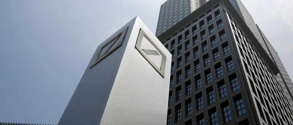 Die Deutsche Bank AG, hier die Filiale in Tokio, machte auch im vergangen Jahr Verluste.