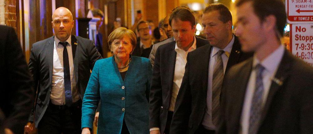 Kanzlerin Angela Merkel auf dem Weg ins Hotel nach dem Abendessen in Washington. 