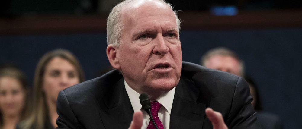 Der ehemalige CIA-Direktor John Brennan belastete mit seiner Aussage das Wahlkampfteam des US-Präsidenten Donald Trump. 