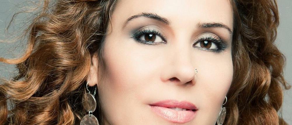 Die undatierte Aufnahme zeigt die deutsch-kurdische Sängerin Hozan Cane. Eine seit Ende Juni in der Türkei inhaftierte deutsch-kurdische Sängerin ist wegen Mitgliedschaft in der als terroristisch eingestuften Organisation PKK zu sechs Jahren und drei Monaten Haft verurteilt worden.