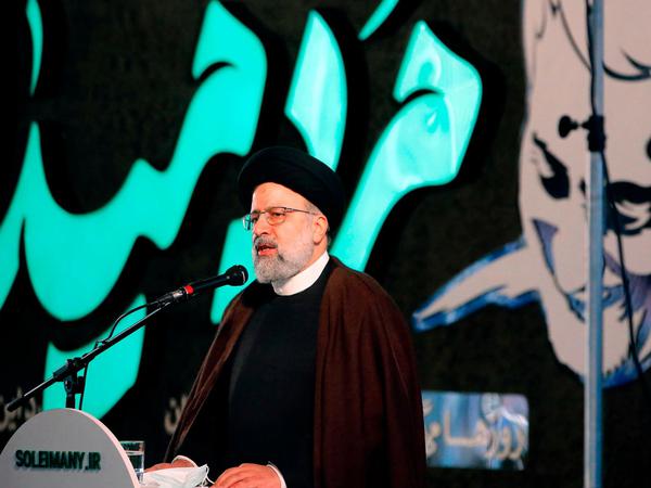 Hardliner Ebrahim Raisi gilt als Nachfolger von Revolutionsführer Chamenei, des mächtigsten Mannes in Iran.