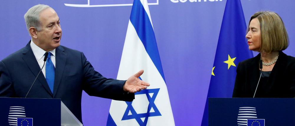 Der israelische Ministerpräsident Benjamin Netanjahu und die EU-Außenbeauftragte Federica Mogherini. 