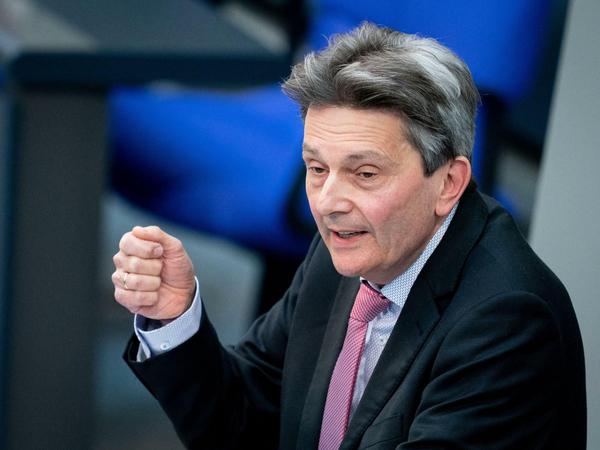 Rolf Mützenich, Vorsitzender der SPD-Bundestagsfraktion, verteidigt seinen Vorstoß zum Abzug aller Atomwaffen aus Deutschland. 