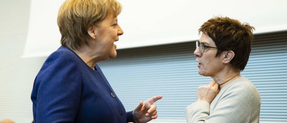 Kanzlerin Angela Merkel mit CDU-Chefin Annegret Kramp-Karrenbauer 