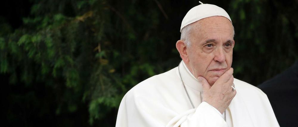 Papst Franziskus hat eine Meldepflicht für Missbrauchsfälle erlassen.
