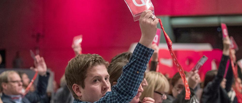 Elf Forderungen enthält der Leitantrag, den der SPD-Bundesparteitag Anfang Dezember verabschiedete. Von "roten Linien" in den Verhandlungen mit der Union will die SPD aber nicht sprechen.