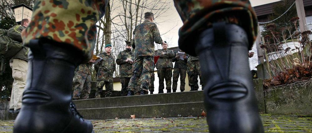 Stiefel eines Soldaten während einer Reservistenübung der Bundeswehr in Wernau.