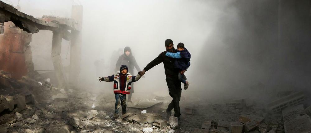 Unter Beschuss. Seit Wochen wird Ost-Ghouta, eine Vorortregion bei Damaskus, bombardiert.
