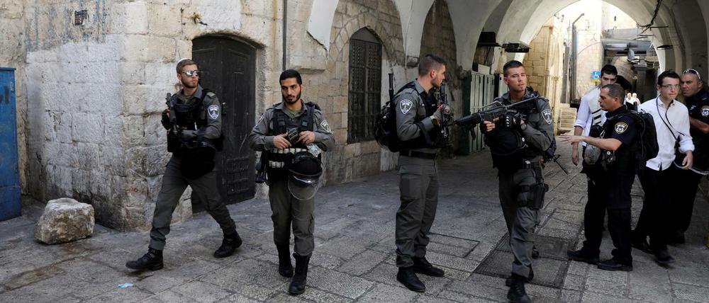 Israelische Sicherheitskräfte haben drei Attentäter auf dem Tempelberg in Jerusalem erschossen. 