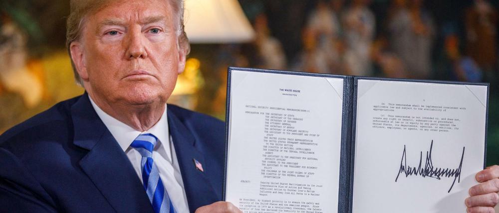 Das Dokument, das dem Atomabkommen den Schlag versetzt: Am 8. Mai 2018 präsentierte US-Präsident Trump das Ausstiegsmemorandum.