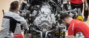 Deutsche Ingenieurskunst: Die Autoindustrie hat längst Ausstiegsdaten aus dem Verbrennungsmotor.