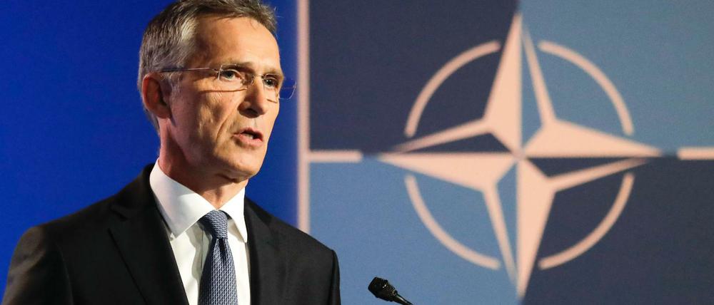 Auch Nato-Generalsekretär Jens Stoltenberg hat kurz vor dem Gipfel die Entwicklung der Verteidigungsausgaben in Deutschland kritisiert. 