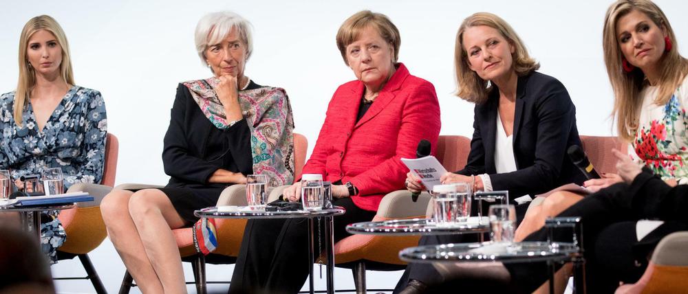 Ivanka Trump (links) bezeichnete sich beim "Women20-Gipfel" als Feministin.