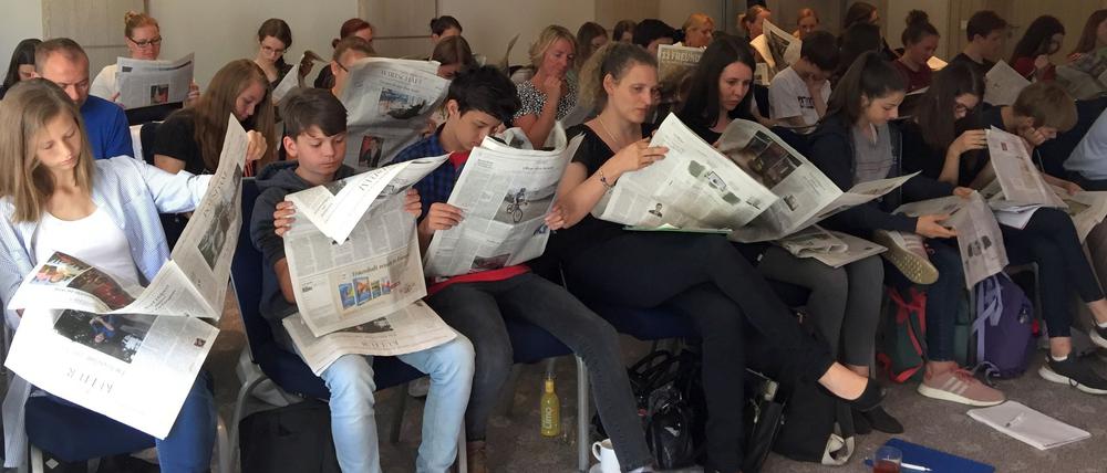 "Jugend und Medien" ist ein Projekt der Potsdamer Neueste Nachrichten und ihrer Partner. Es soll die Medienkompetenz von Jugendlichen stärken, sie im Umgang mit Social-Media-Blasen und Fake News sensibilisieren.