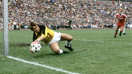 Andreas Köpke (hier im Juni 1985 im Spiel bei Hannover 96) und Hertha BSC erreichten 1984/85 die dritte Runde. 