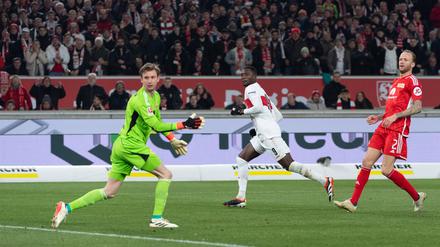 Er tut es schon wieder. Serhou Guirassy erzielte das 1:0 für den VfB Stuttgart.