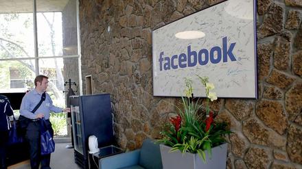 Laut eines "Wall Street Journal"-Berichts geht der Internetgigant Facebook demnächst an die Börse.