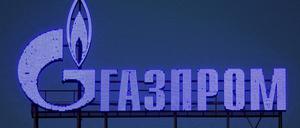 Das Gazprom-Logo in St. Petersburg.
