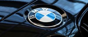 Das Logo der Automarke BMW.
