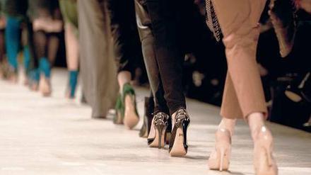 Es gibt viel zu sehen auf der Fashion Week, zum Beispiel Schuhe, wie bei dieser Show während der Messe vor einem Jahr. 