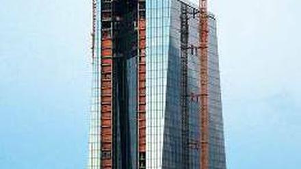 Turmbau zu Frankfurt: Ende 2014 wird der neue Sitz der EZB fertig sein. Foto: dpa/pa