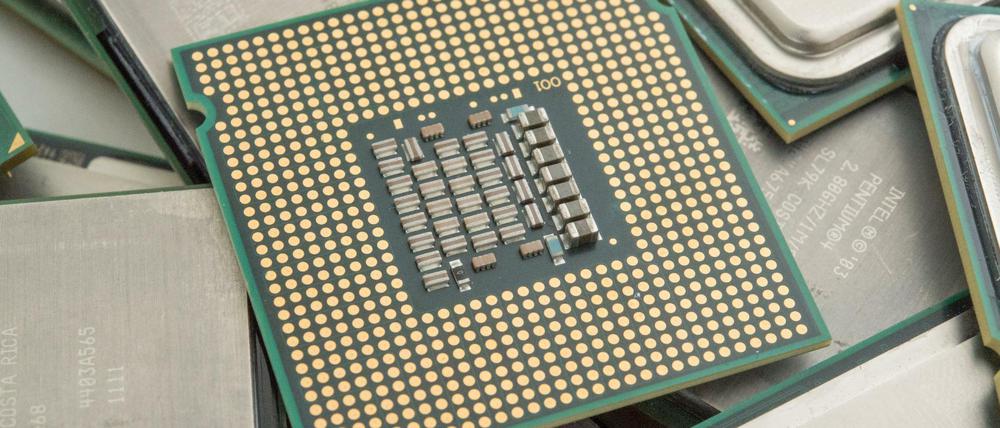 An einem Sicherheits-Update wird bei US-Chiphersteller Intel weiter gearbeitet. 