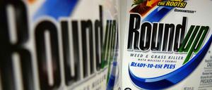 Das von Monsanto hergestellt Unkrautvernichtungsmittel Roundup mit dem umstrittenen Wirkstoff Glyphosat.