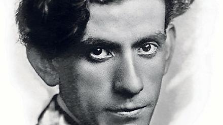 Ein Porträtbild von Moische Kulbak in schwarz-weiß.