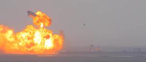 Der dritte Testflug eines SpaceX Starships endet mit einer Explosion, diesmal aber erst nach der Landung.