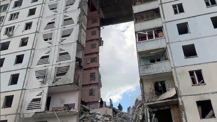 This handout photograph released on May 12, 2024, on the official Telegram account of the Belgorod region governor Vyacheslav Gladkov, shows a view of an apartment building which partially collapsed after being damaged by a Ukrainian strike in Belgorod. 