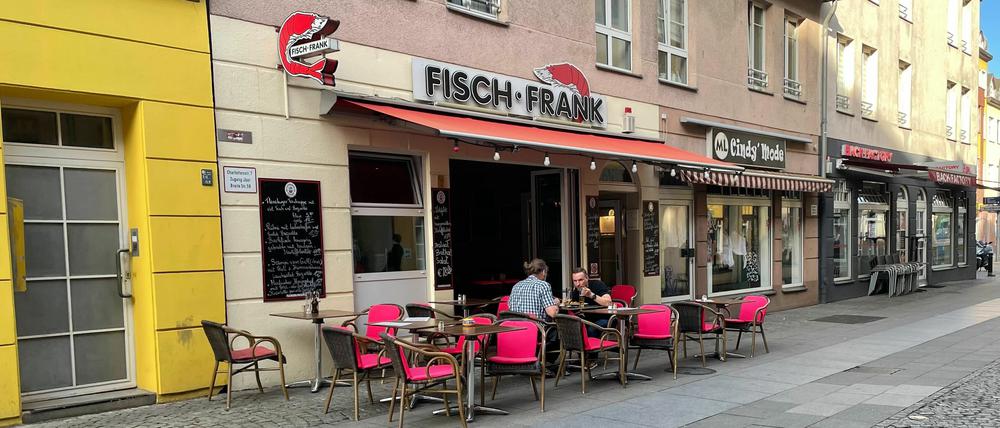 Super Ort für einen Plausch am Feierabend: "Fisch Frank" in Spandau.