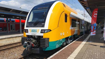 Ab Dezember fahren die Züge in den Odeg-Farben gelb-grün-weiß auf der Stadtbahn durch Berlin.