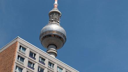 Der Berliner Senat berät am Dienstag über Ersatzmaßnahmen, nachdem das Verfassungsgericht den Mietendeckel gekippt hat.