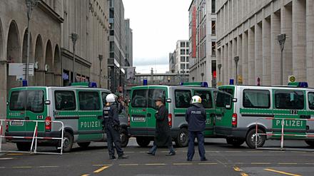 Berlins Polizisten haben hunderte Überstunden angesammelt.