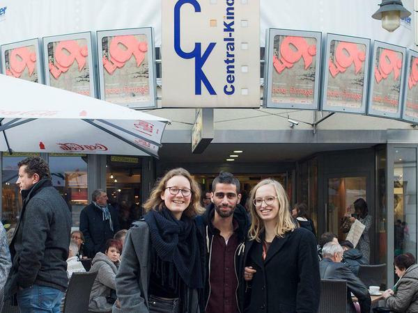 Ahmad mit zwei Bekannten bei den Hofer Filmtagen.